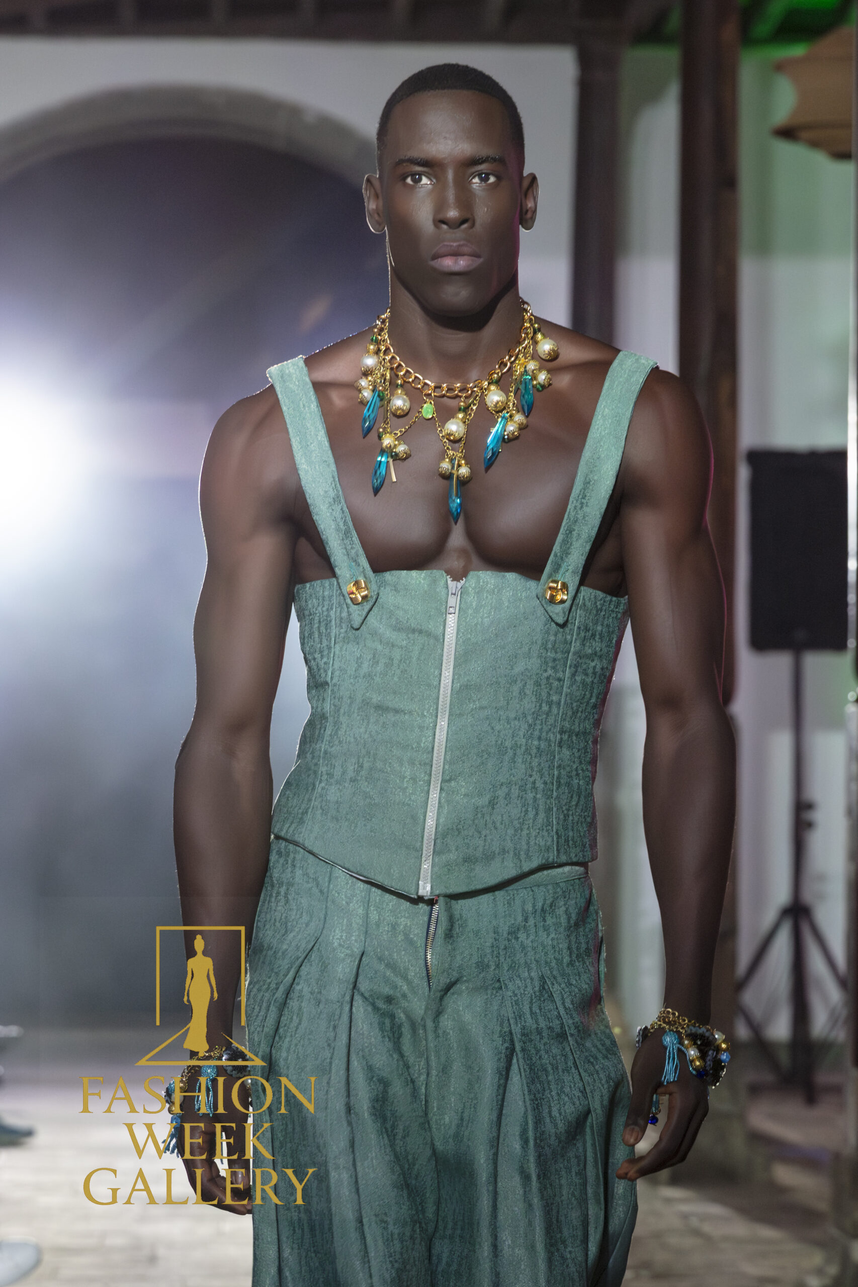 Fashionweekgallery - Fashion Week stock- martinesq-